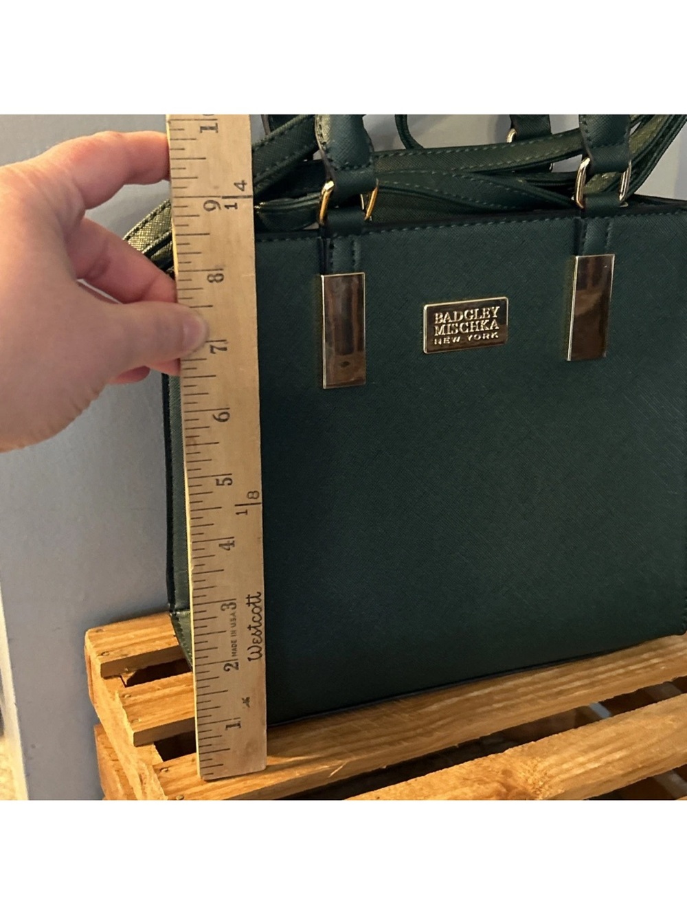 Badgley Mischka Green Structured Satchel with Gold Hardware - Picture 7 of 10